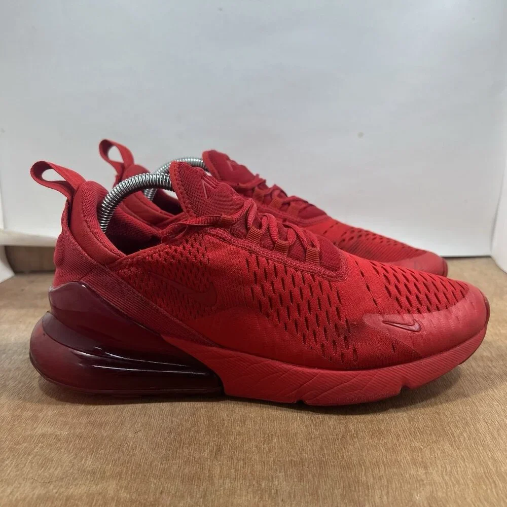 Nike Air Max 270 Triple Red Low Top Walking Sneakers Men’s Size 9 CV7544-600